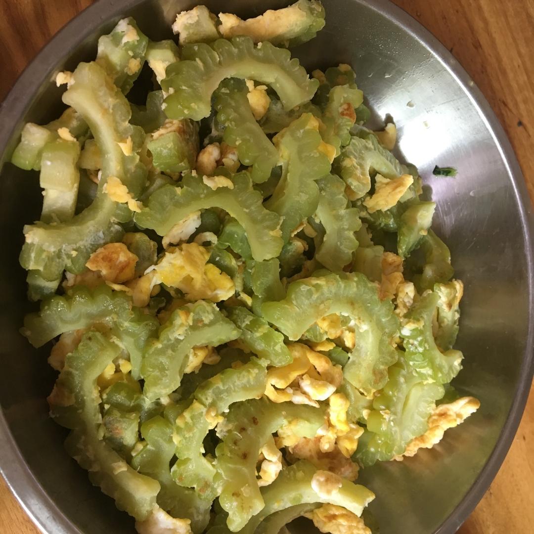 苦瓜炒鸡蛋