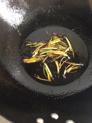 简单好吃的上海本帮葱油拌面的做法 步骤3