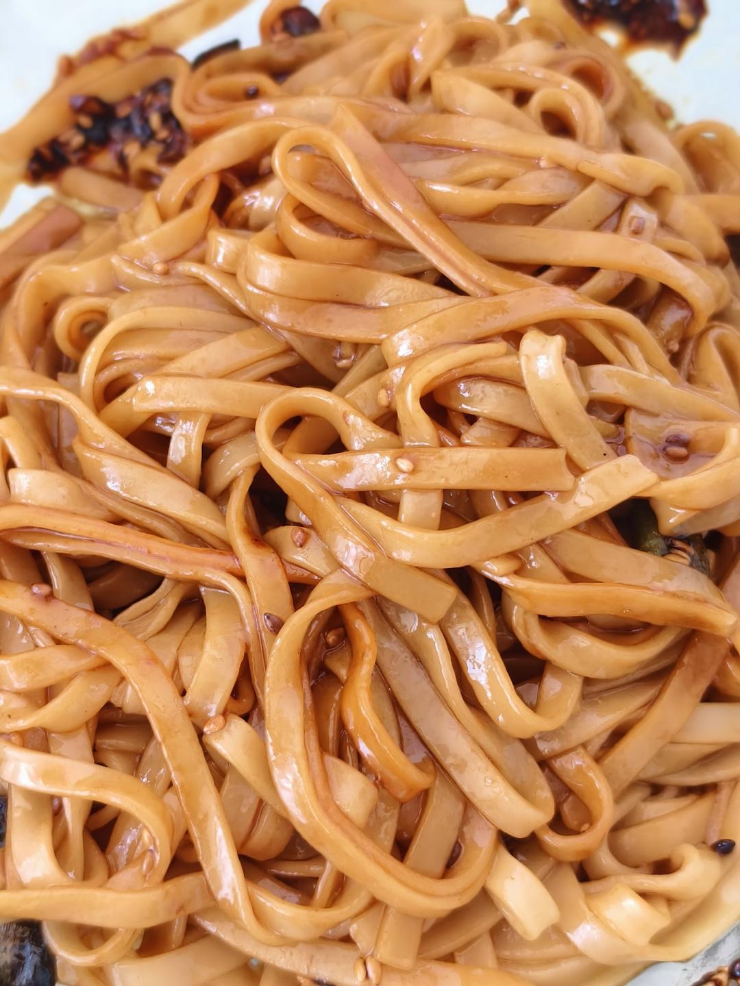 10分钟搞定的一碗葱油拌面