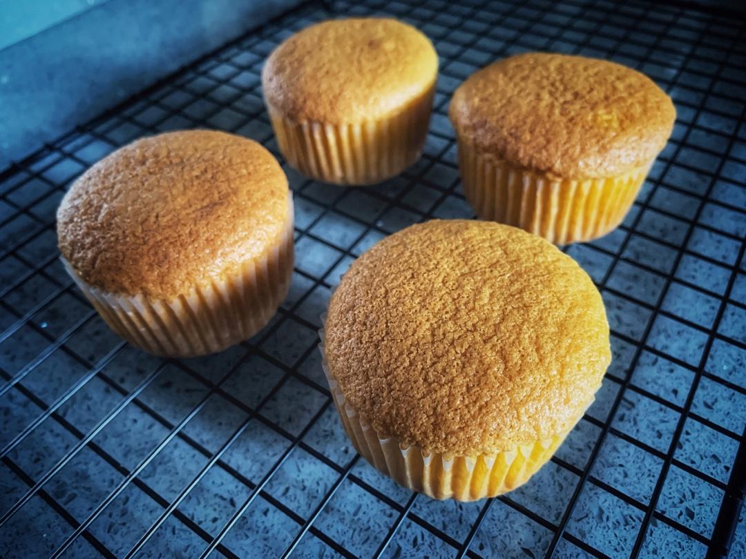 海绵纸杯蛋糕