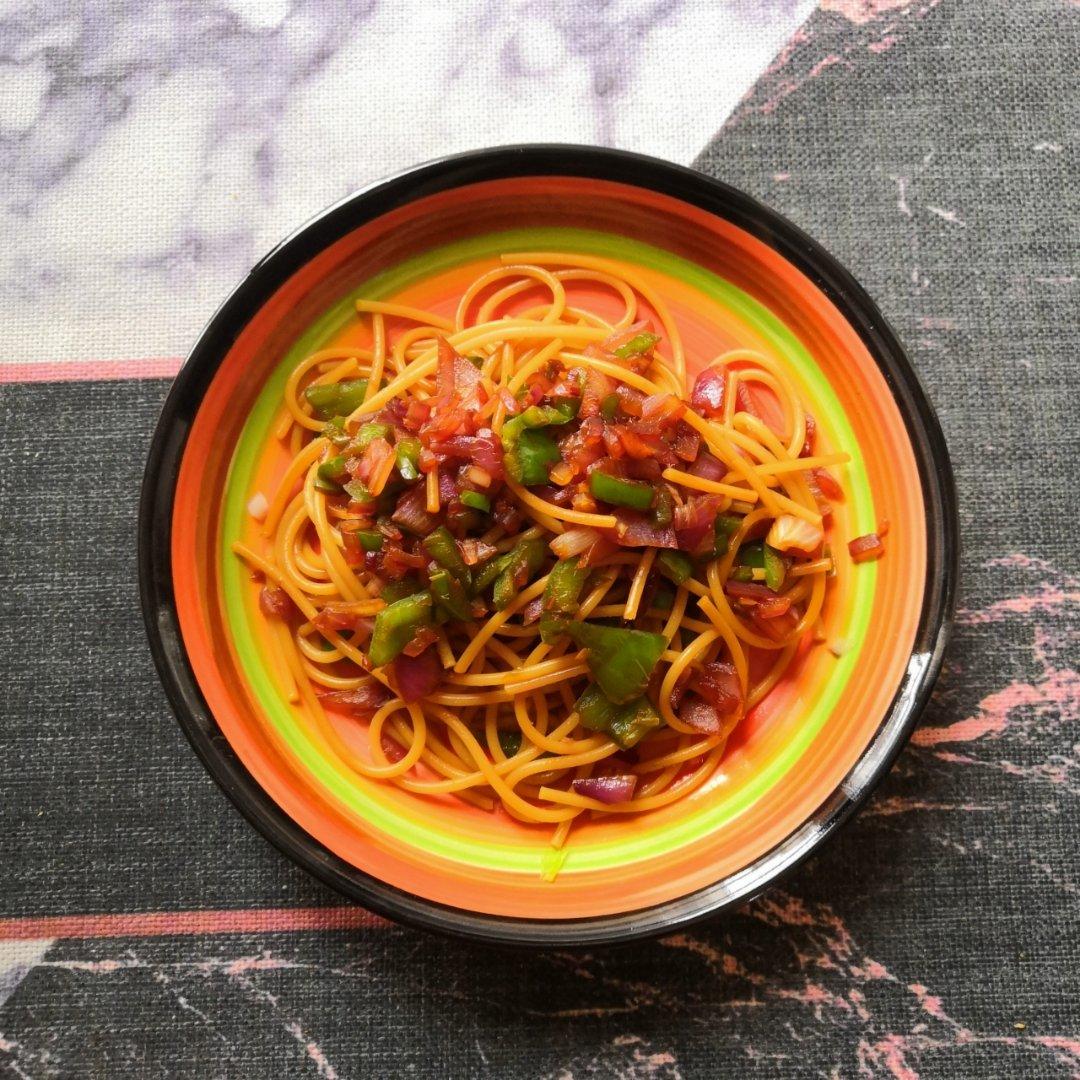 洋葱肉丝炒意面