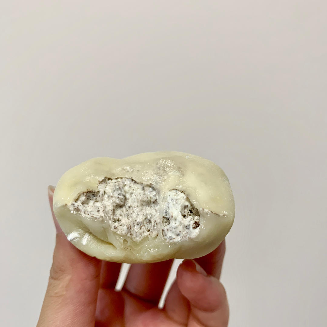 腹黑白胖子——奥利奥雪媚娘