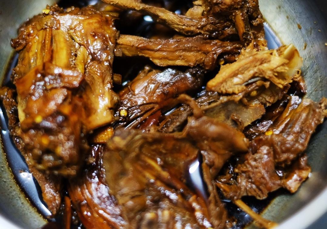 【一人食卤味之辣卤鸡架的做法步骤图】宝了个小猪猪_下厨房