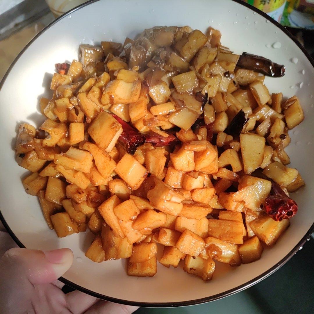 家常快手菜小炒藕丁真香