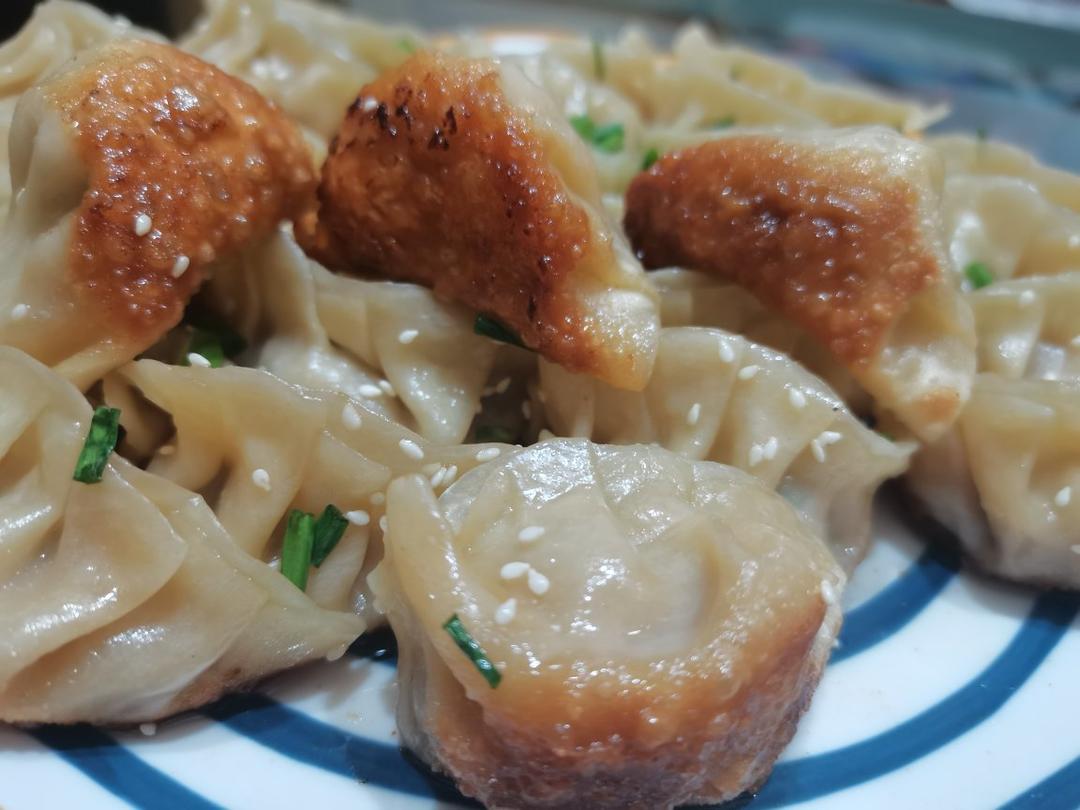 锅贴饺子