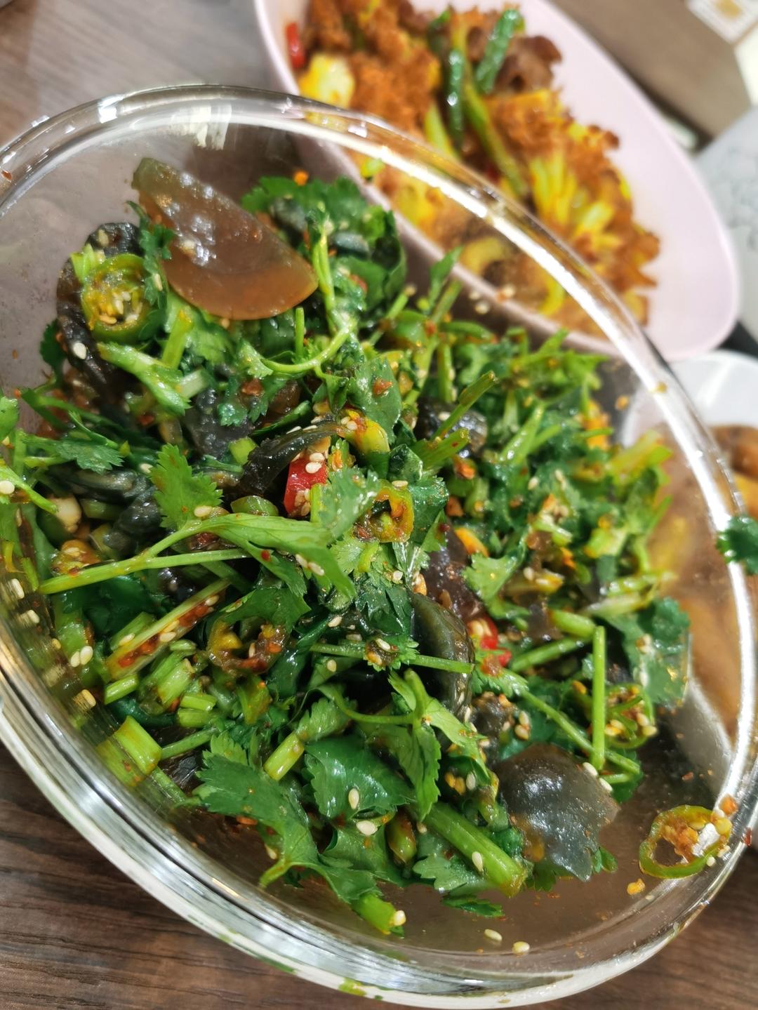 ㊙️香菜拌皮蛋，太香太开胃啦！