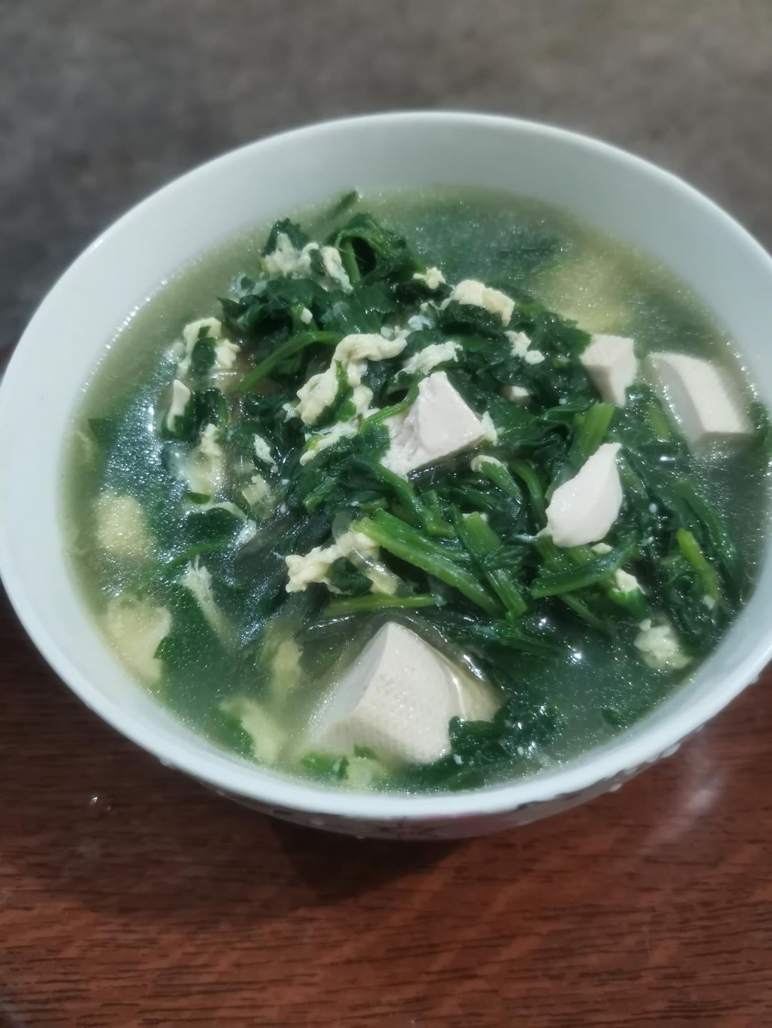 菠菜鸡蛋汤                                    减脂必备，超低卡路里