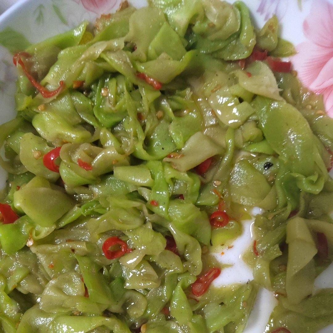 清炒莴笋
