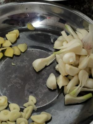 超下饭的荷兰豆炒鱿鱼的做法 步骤2