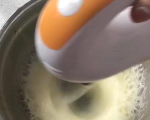 浓香黑芝麻蛋糕卷（椰香奶油）视频详解的做法 步骤8