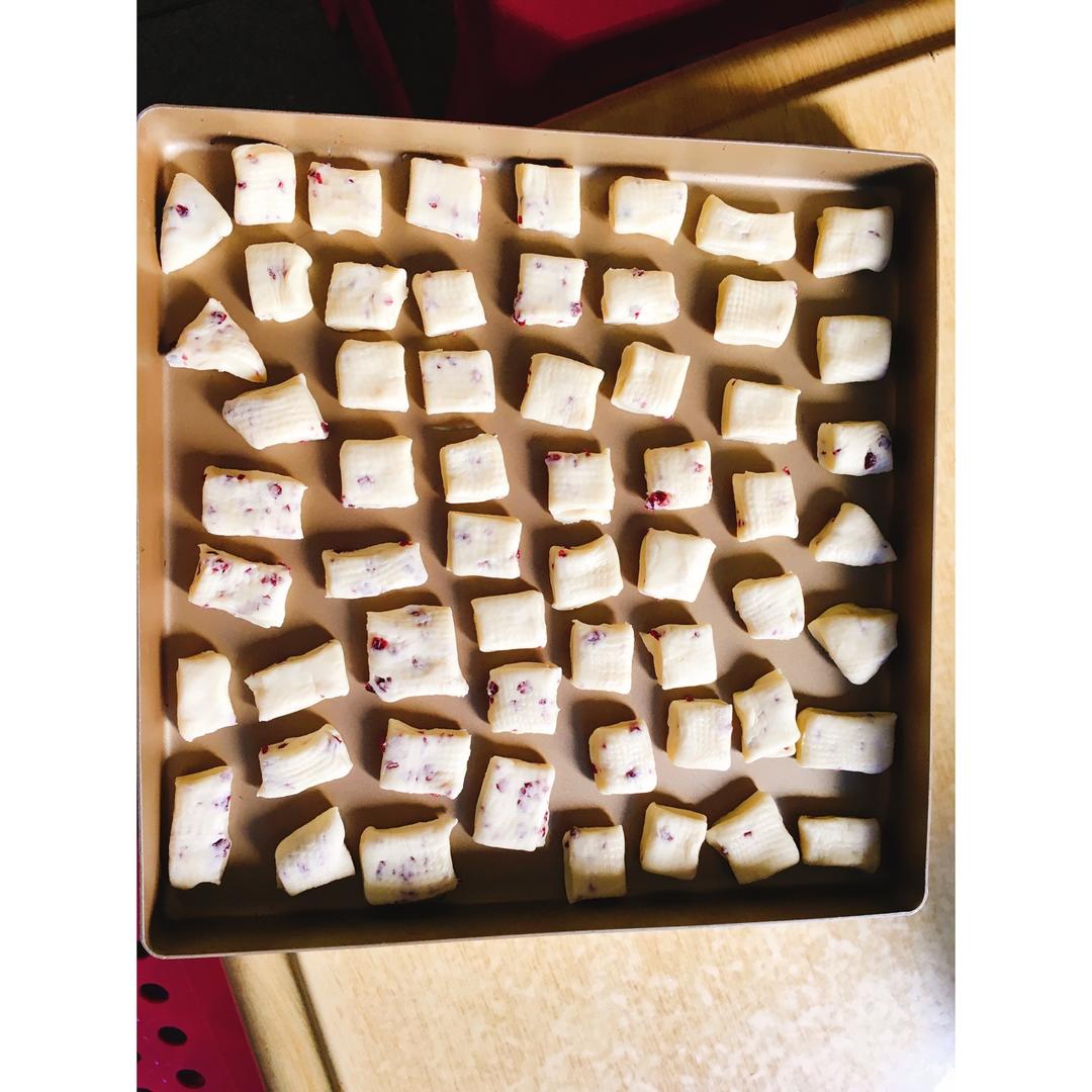 蔓越莓优格小面包块