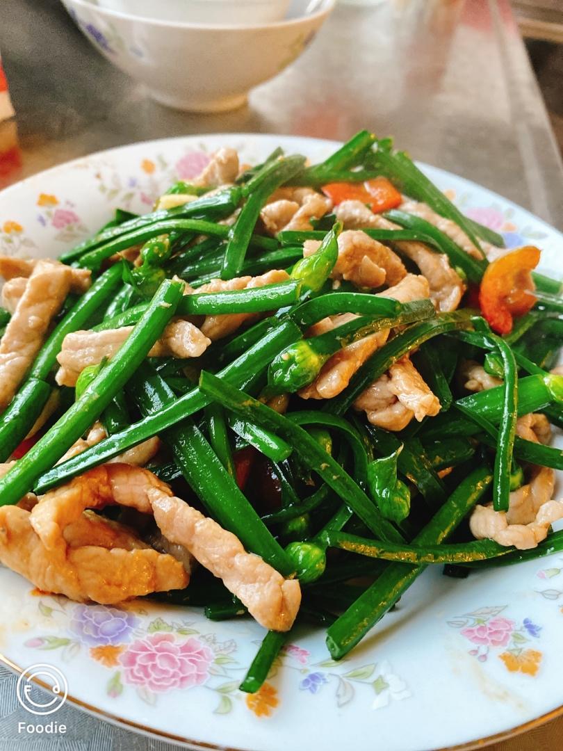 韭菜花炒肉丝