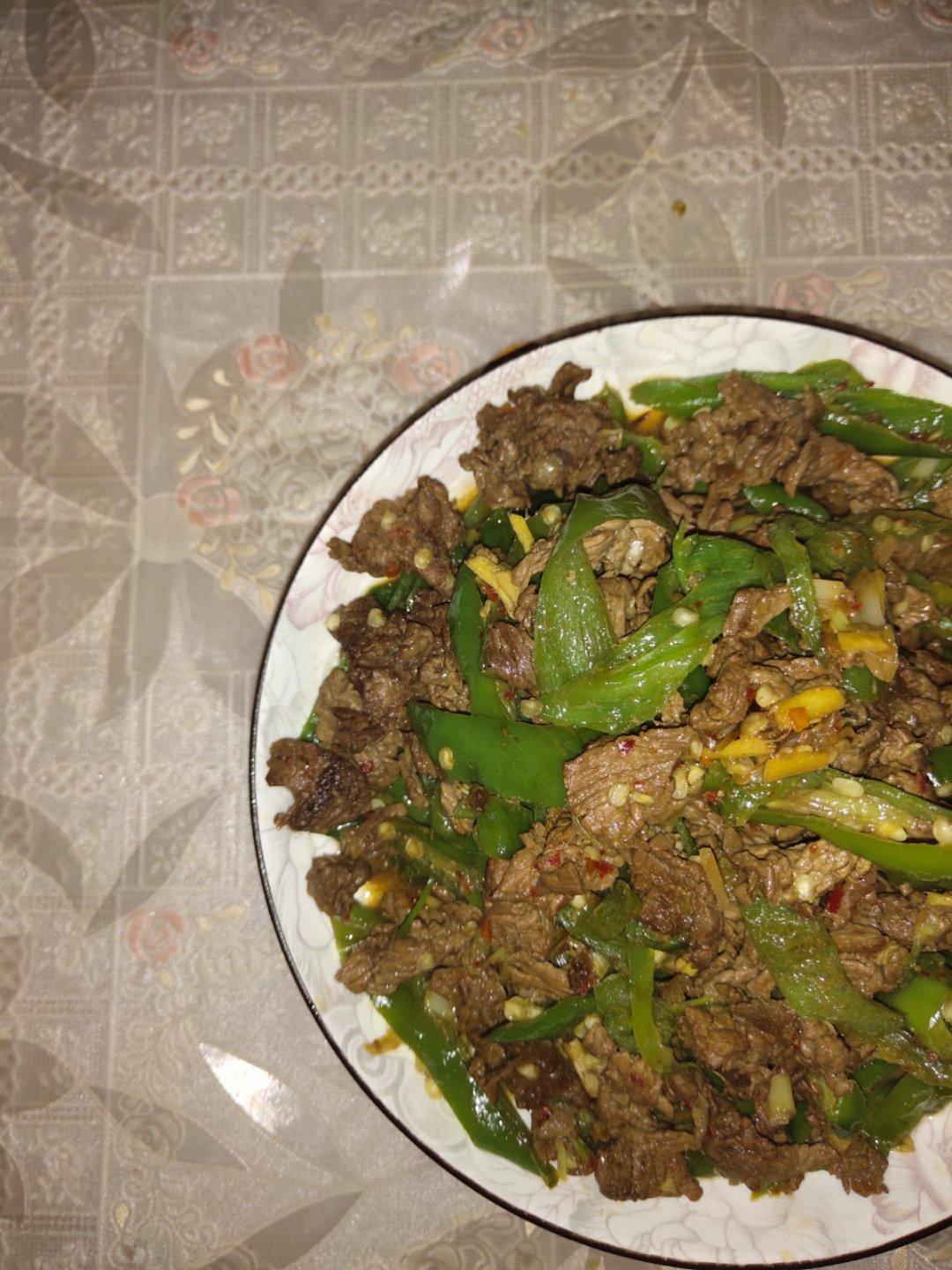 尖椒炒牛肉