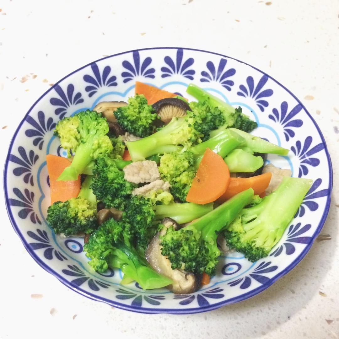 蓝瘦香菇
（西蓝花瘦肉炒香菇）