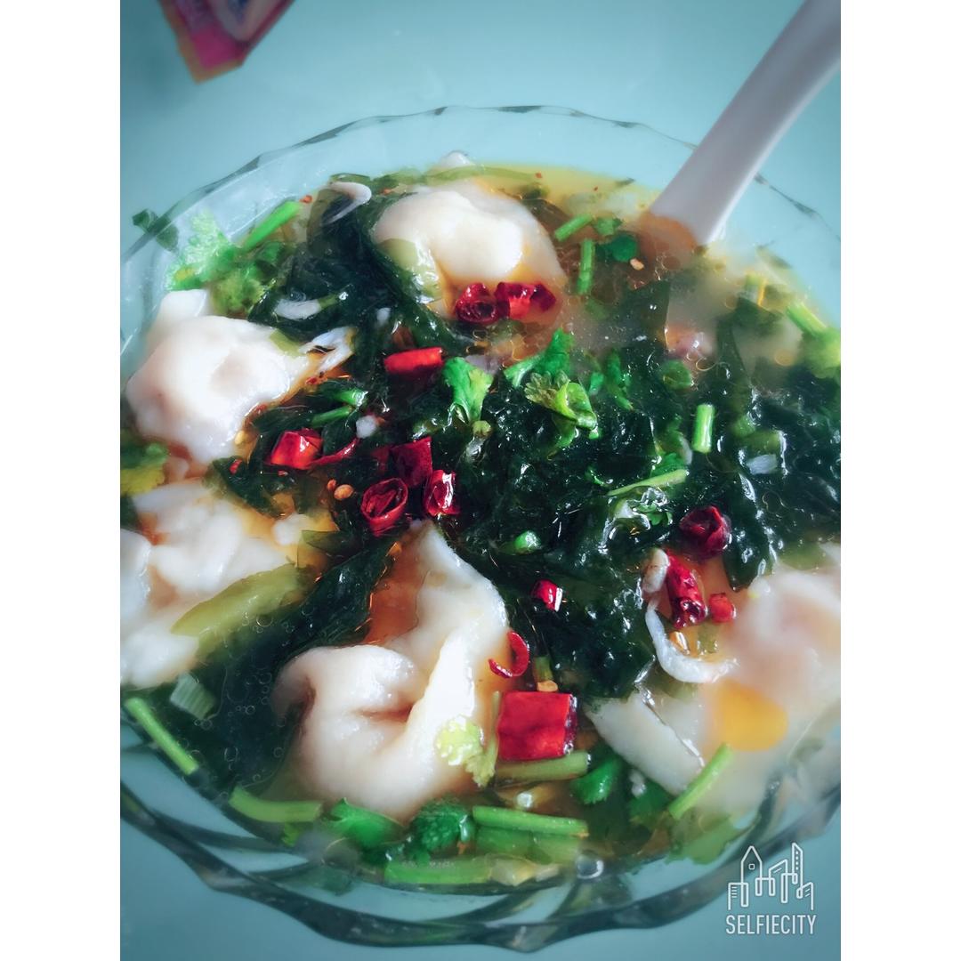 三鲜馄炖（香菇猪肉虾仁）