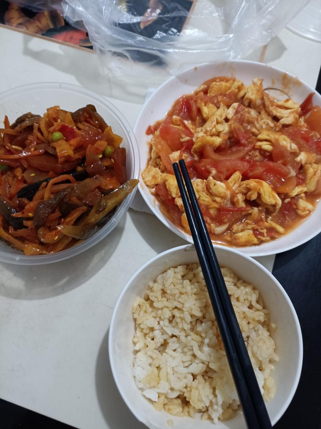 番茄炒鸡蛋（超浓的番茄味）
