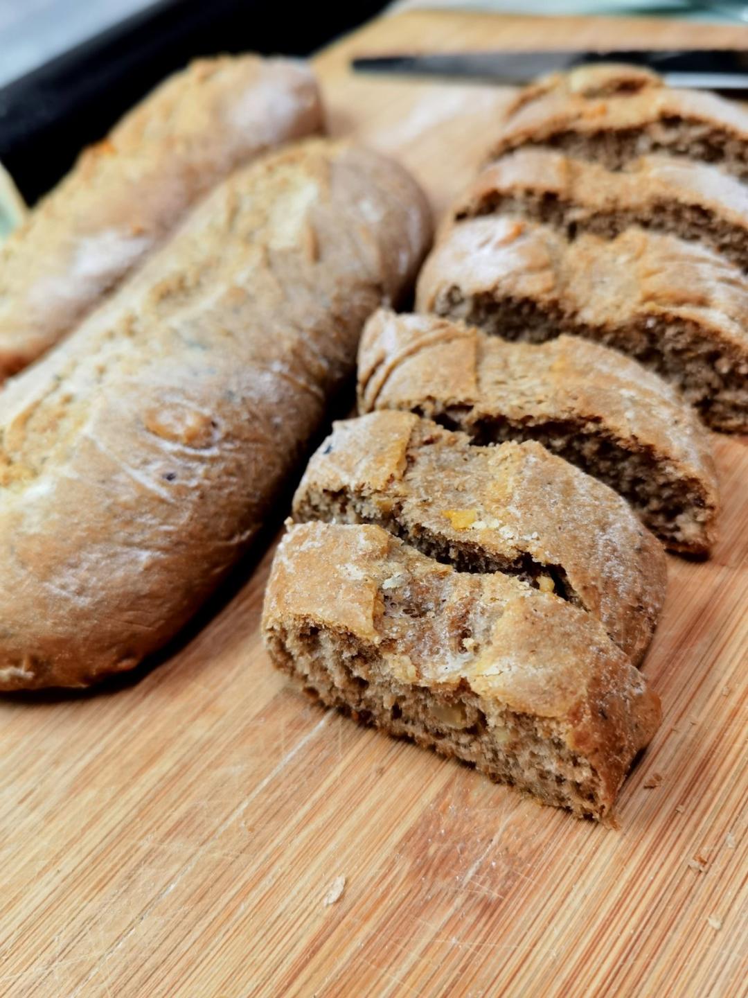 oo泡沫幻颖oo做的法式全麦脆皮面包