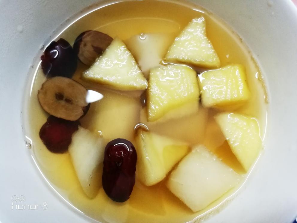苹果雪梨红枣水的做法