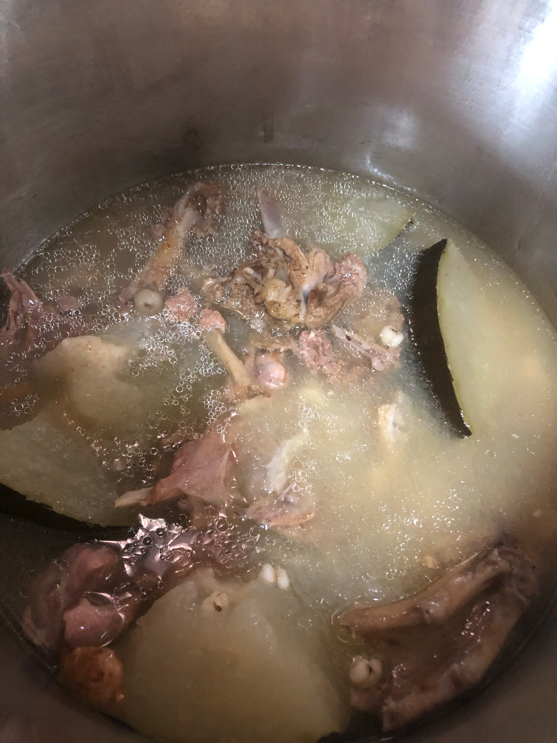 鸭骨架冬瓜薏米汤的做法