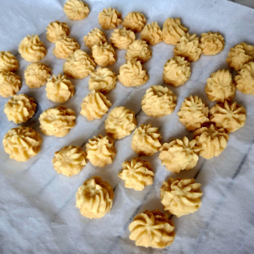 被业界猜了很久的网红牛油小花曲奇配方，酥的掉渣