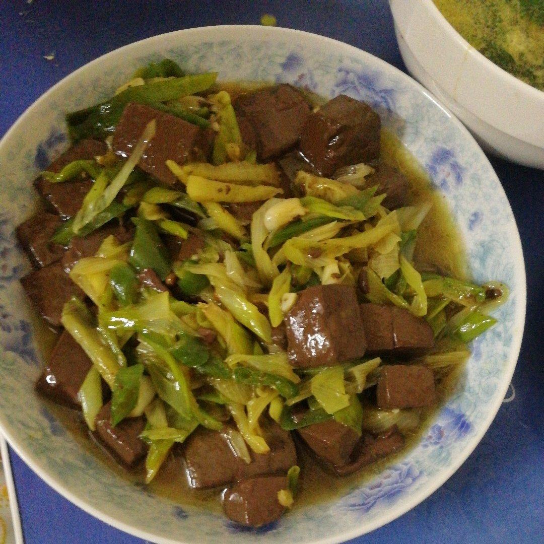 麻辣鸭血