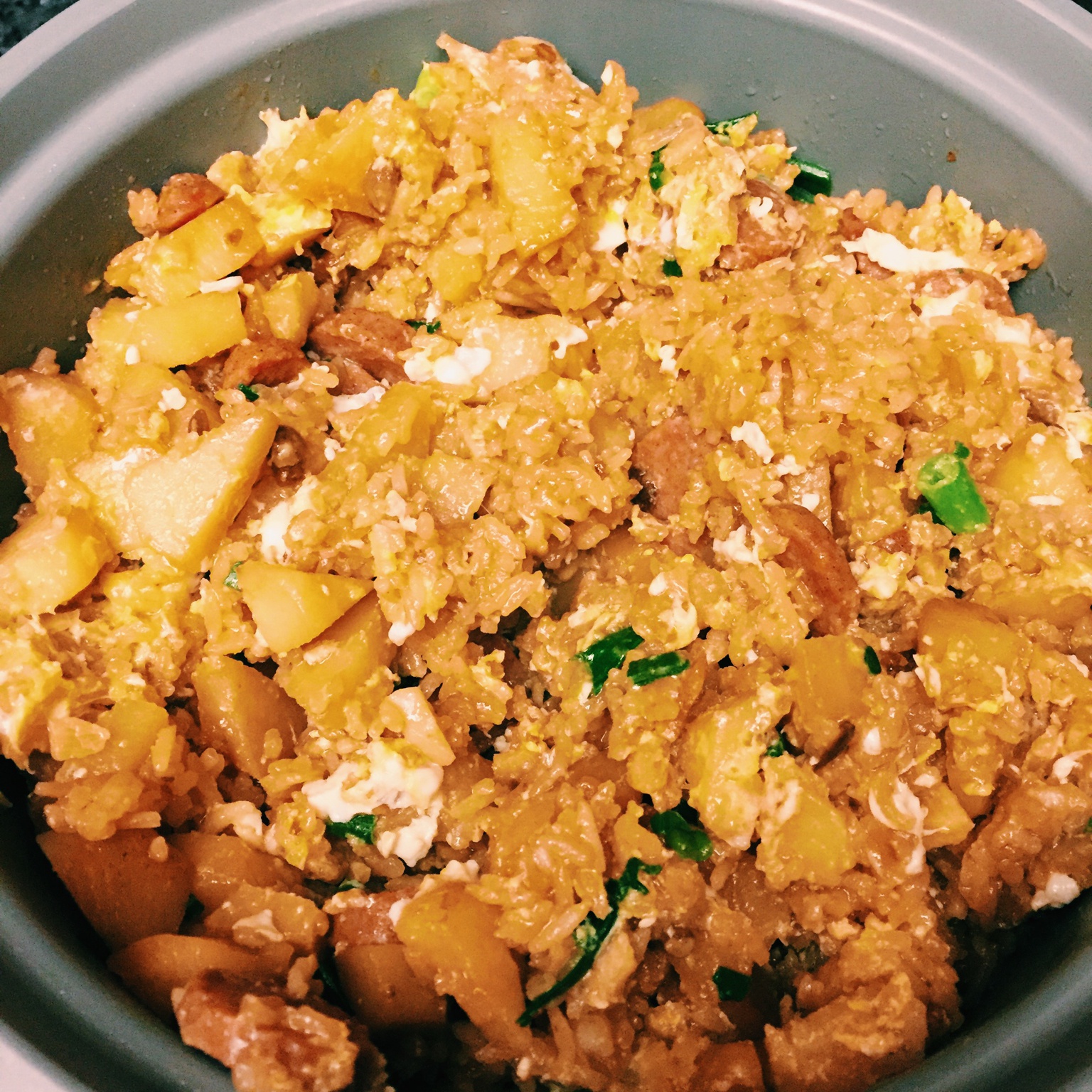 土豆焖饭（电饭锅版）