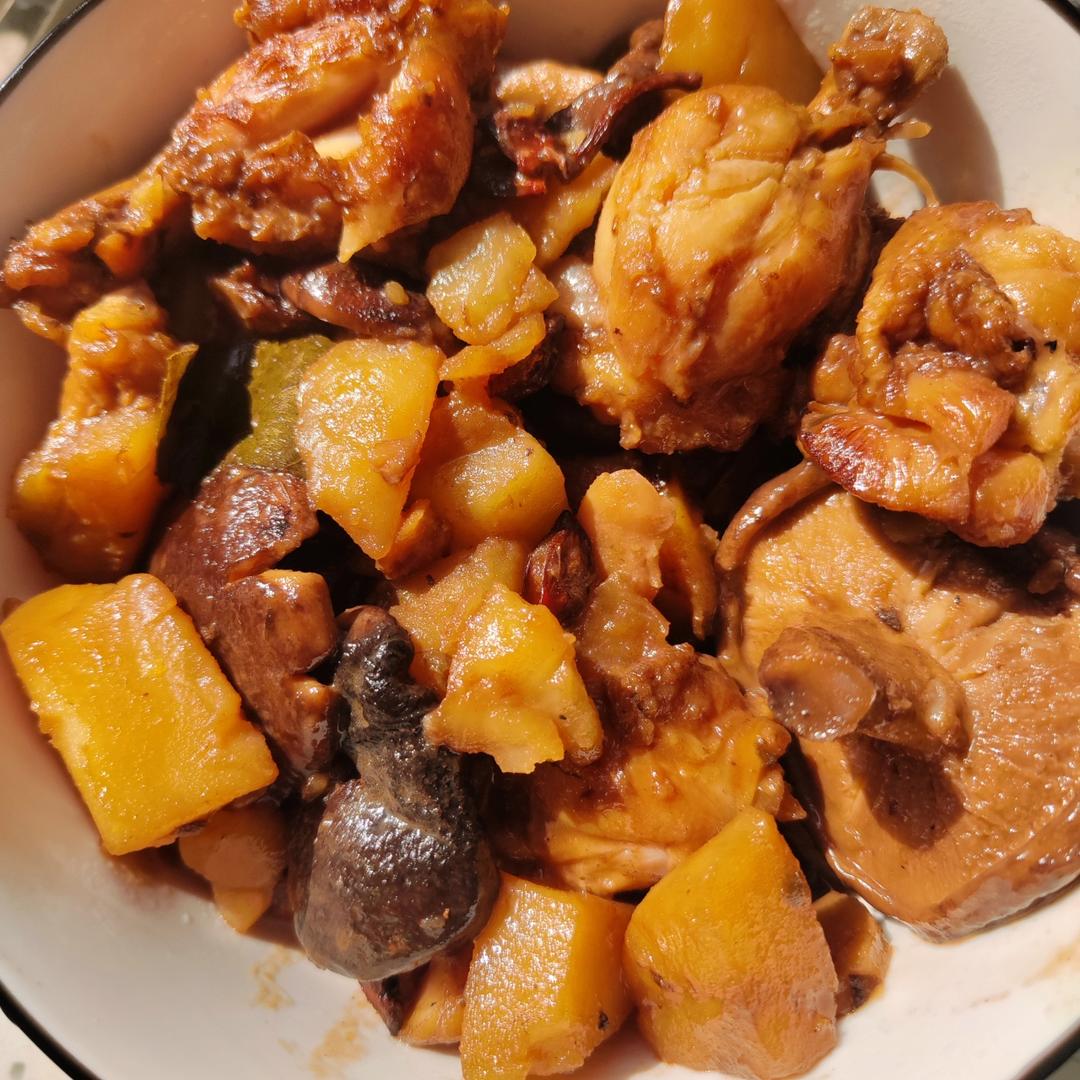 小鸡炖蘑菇