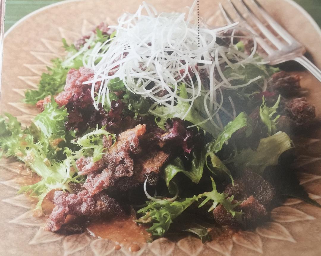 酥炸糯米牛肉沙拉