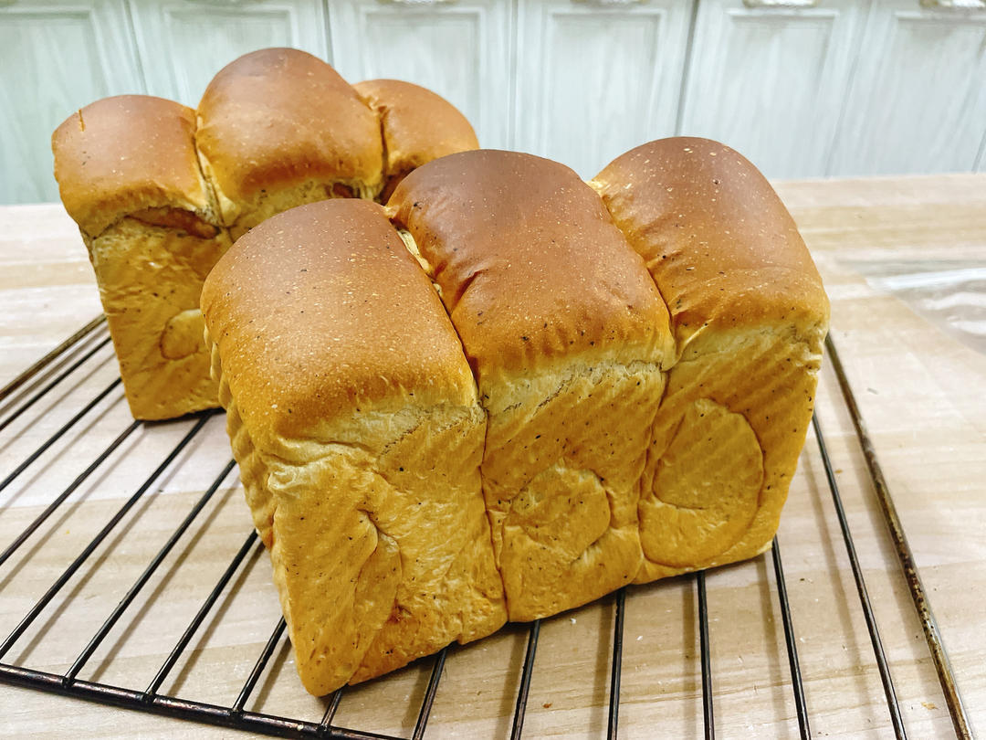 超柔软奶茶吐司🍞（附奶茶酱做法）