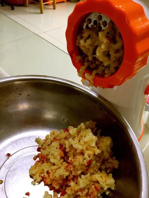 独家秘制香菇牛肉酱的做法 步骤2