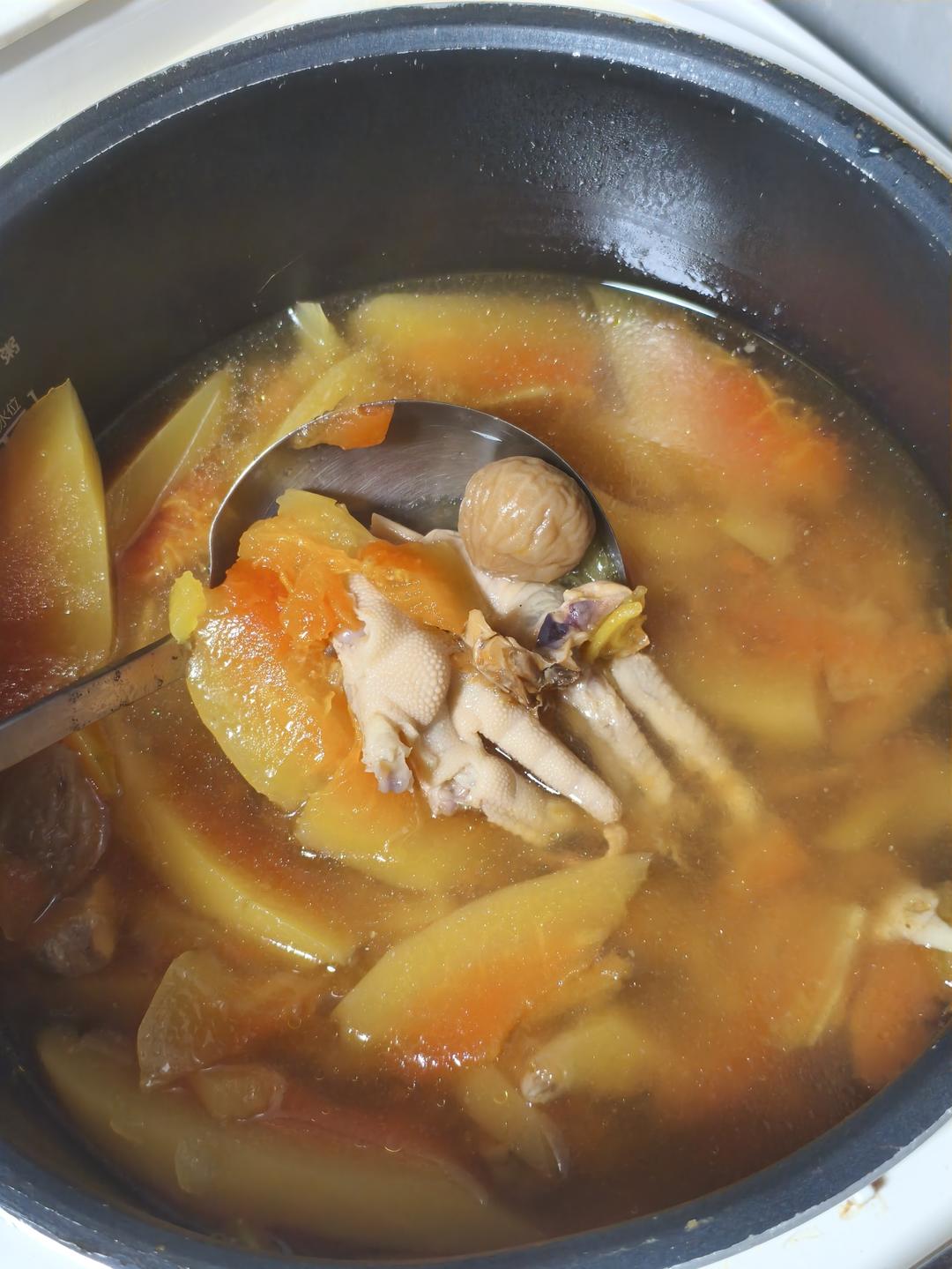 专治睡眠不佳~木瓜鸡脚滋阴美颜护肝汤