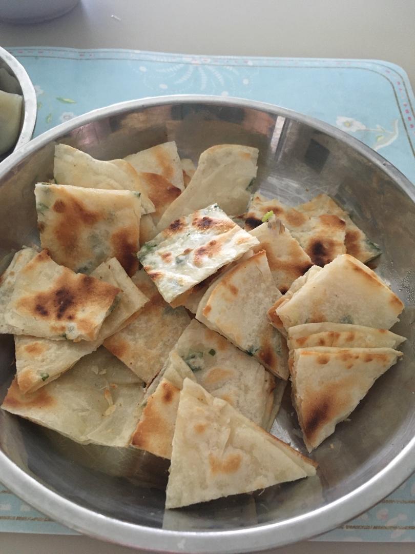 葱油饼（饺子皮版）