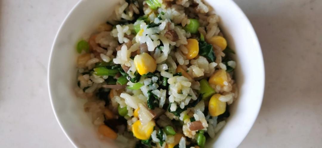 玉米粒什锦炒饭