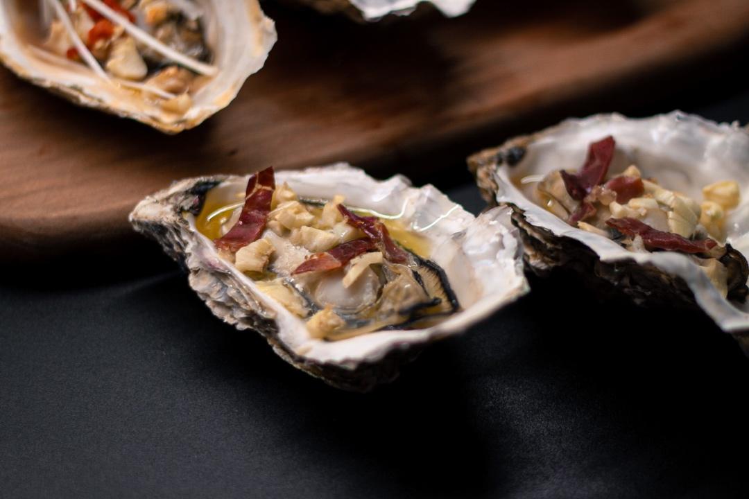 𝙊𝙮𝙨𝙩𝙚𝙧𝙨 ｜ 这个季节的生蚝最肥美🦪