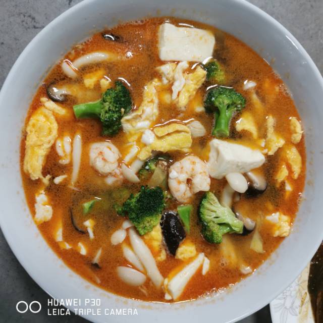 豆腐鲜虾菇菌汤