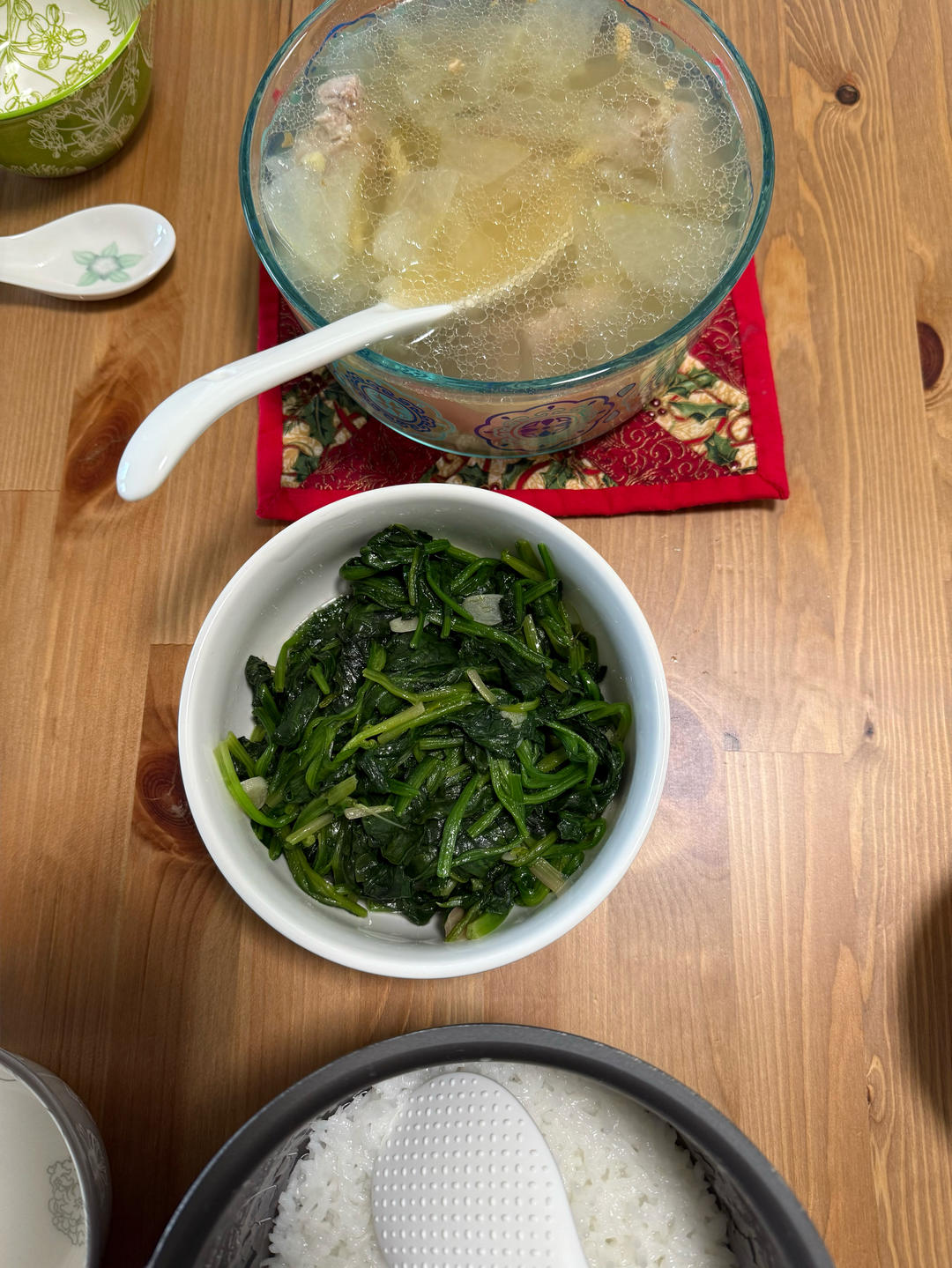 不涩口又嫩的清炒菠菜