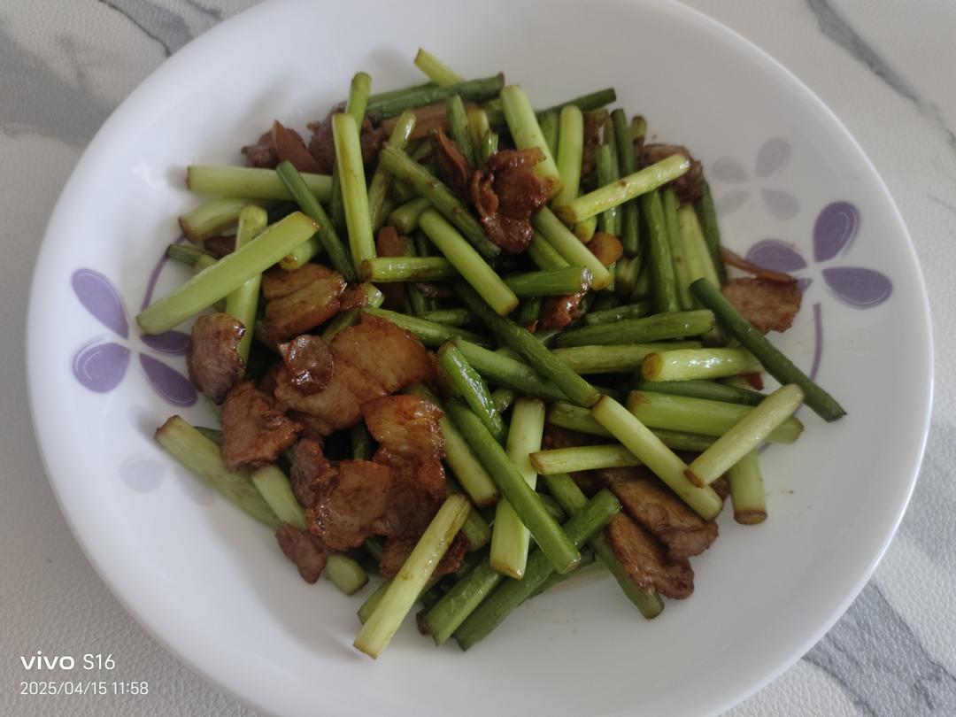 蒜薹炒肉片