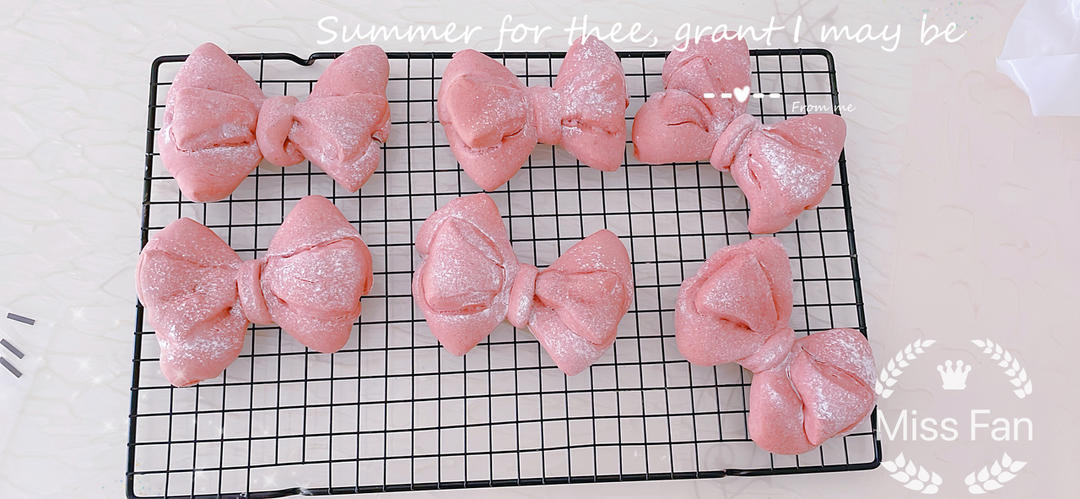 一次发酵网红粉色蝴蝶结豆沙面包（老夫的少女心啊）B74