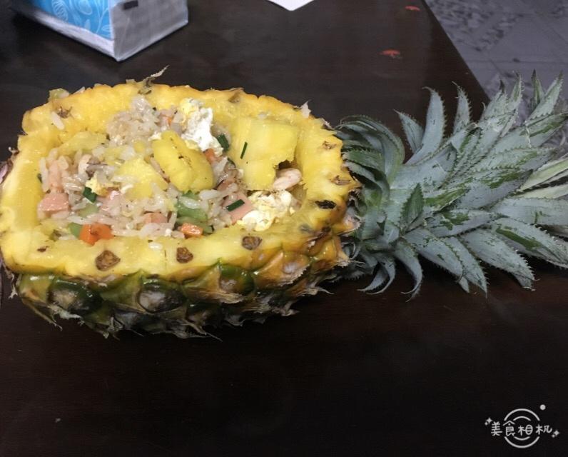 虾仁菠萝炒饭