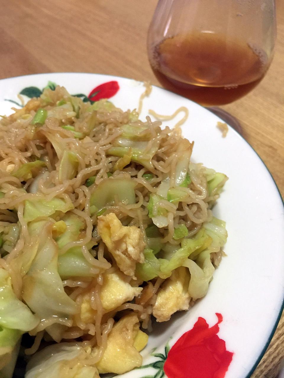 包菜粉丝炒鸡蛋