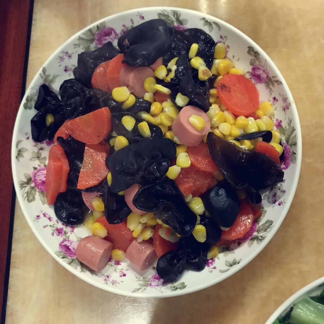 胡萝卜木耳炒山药