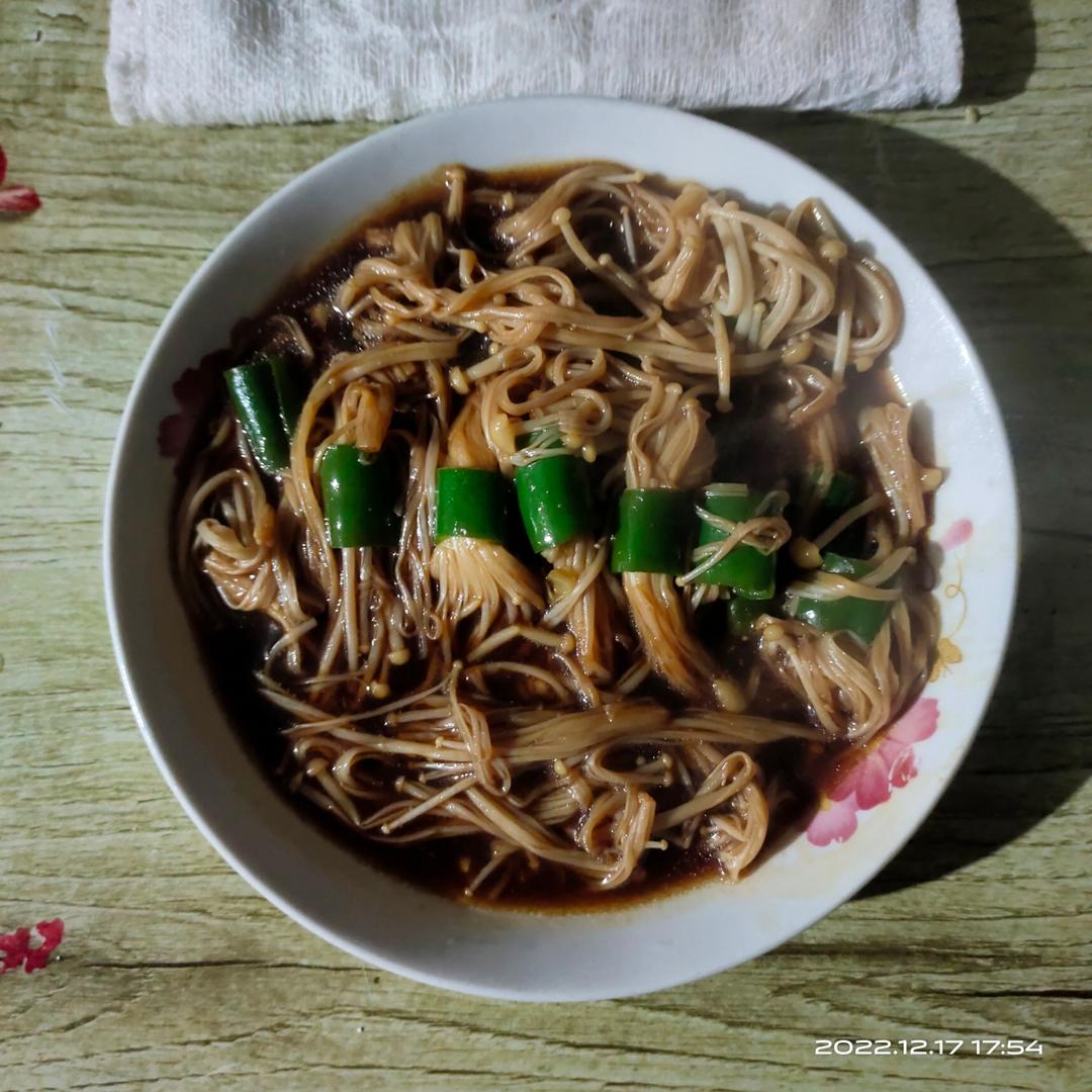 青椒卷金针菇，无敌下饭