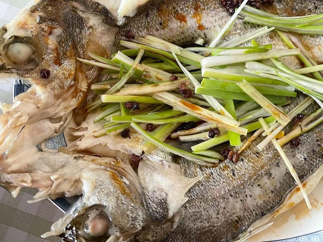 椒油葱姜鲈鱼鲞