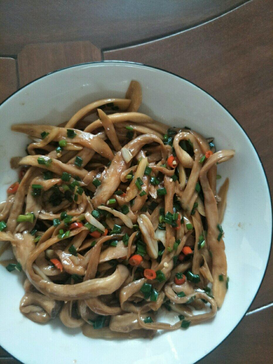 凉拌手撕杏鲍菇 ～比肉还好吃