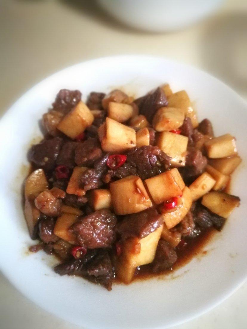 家常菜~杏鲍菇烧牛肉粒