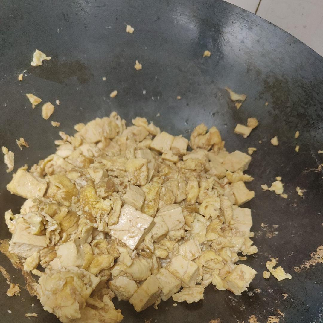 鸡蛋炒豆腐