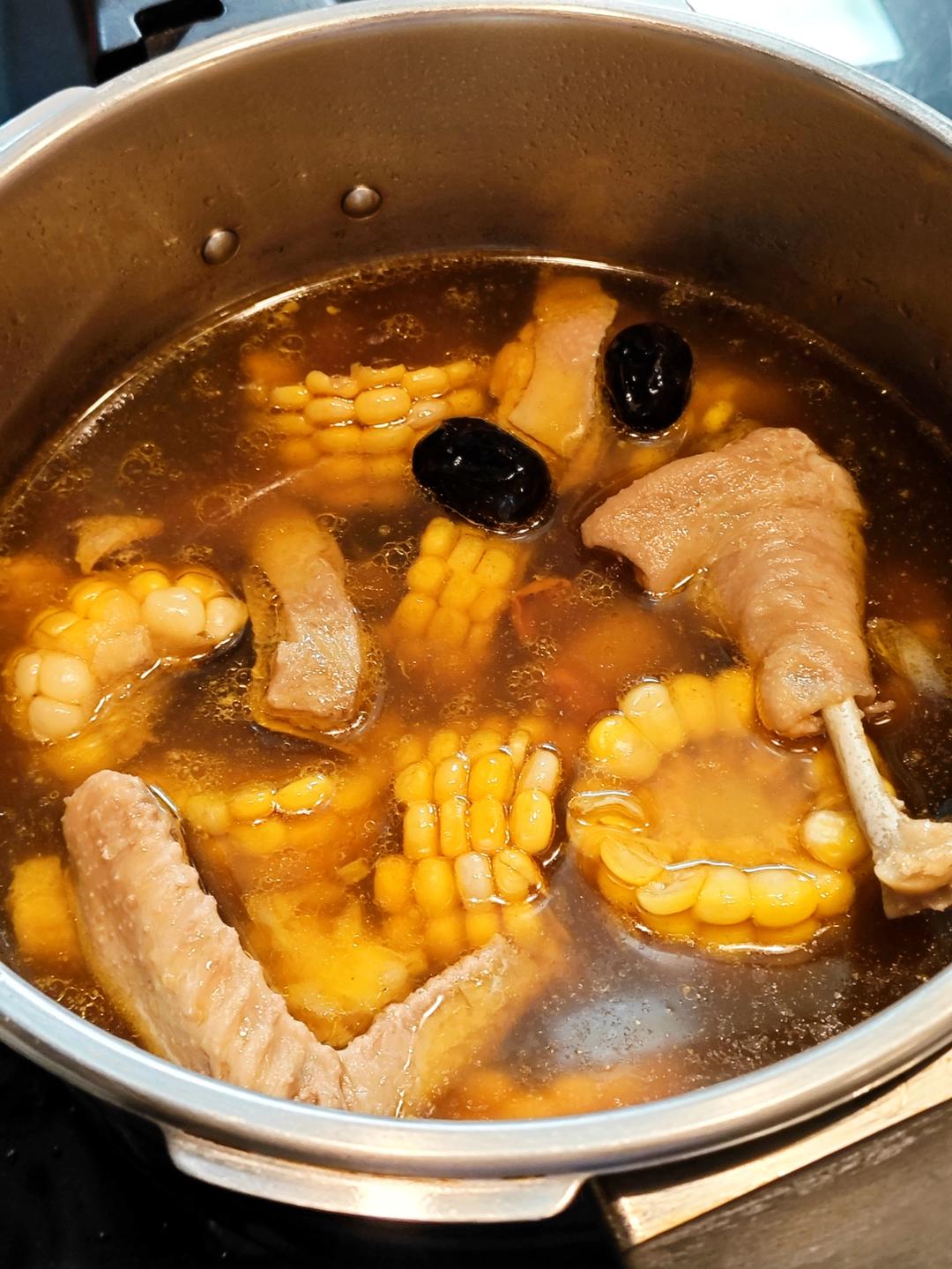 板栗炖鸡汤