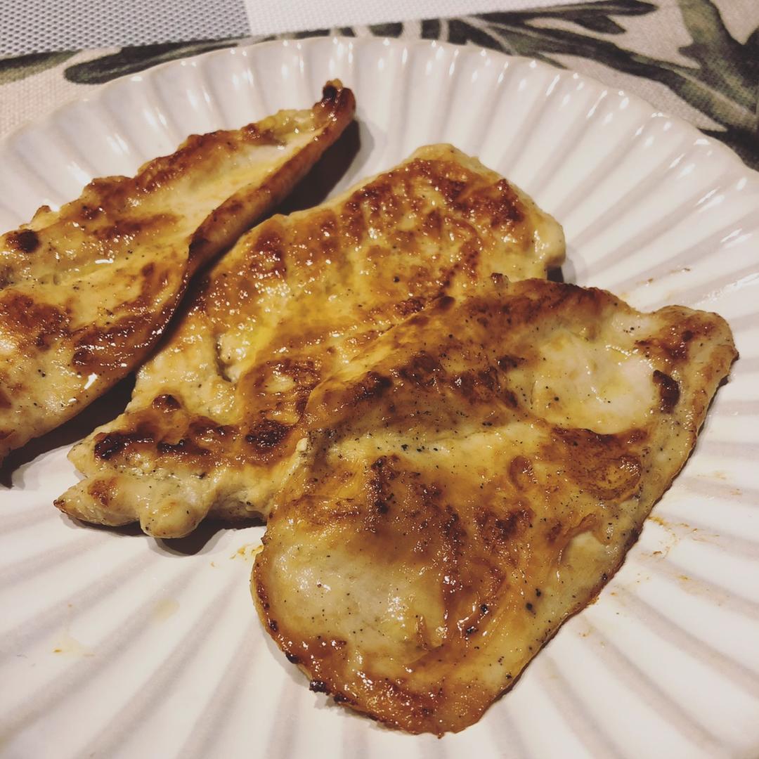 【嫩煎鸡胸肉】