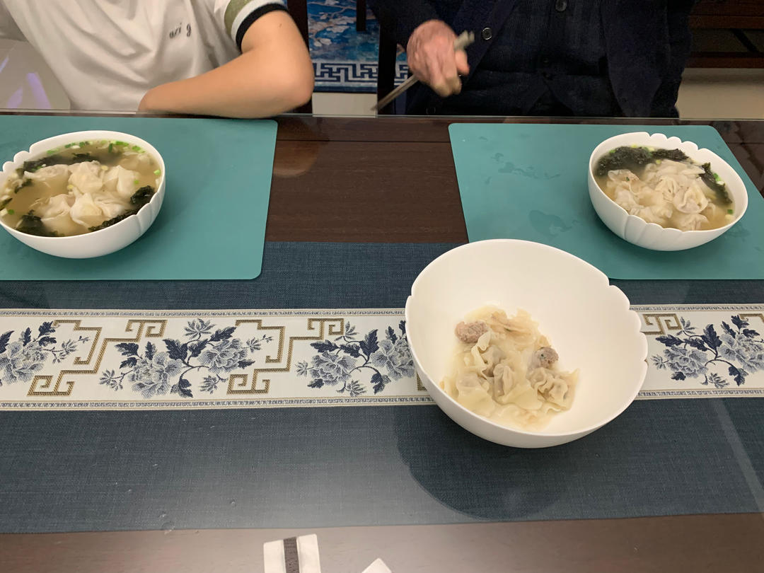 煮速冻馄饨(汤)