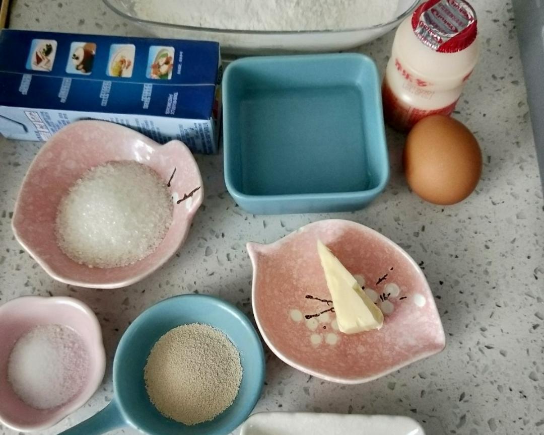 纯奶手撕吐司的做法 步骤1